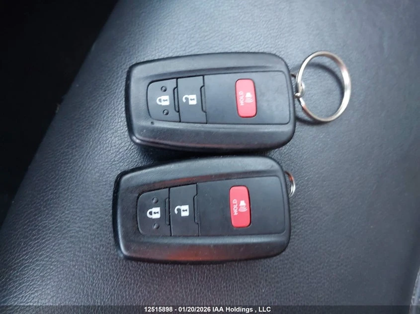 Toyota C-HR XLE* Кожа , снимка 12 - Автомобили и джипове - 53898679