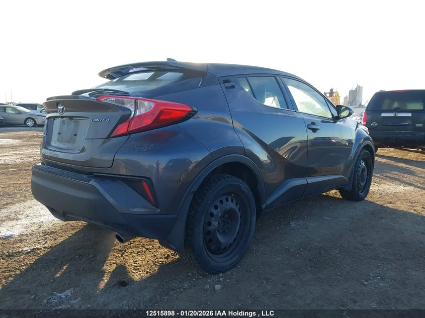 Toyota C-HR XLE* Кожа , снимка 4 - Автомобили и джипове - 53898679