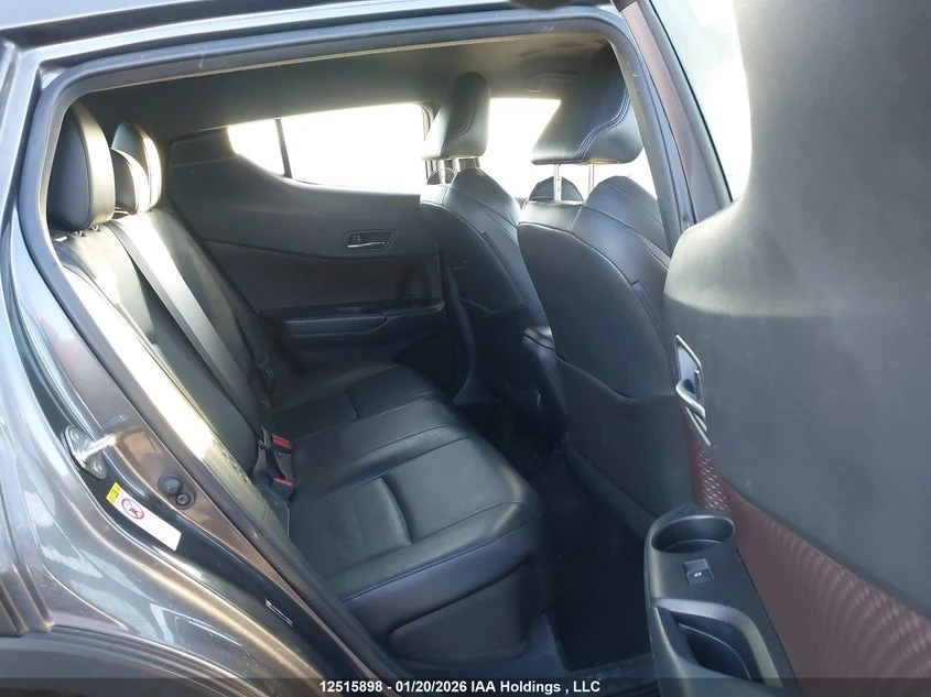 Toyota C-HR XLE* Кожа , снимка 11 - Автомобили и джипове - 53898679