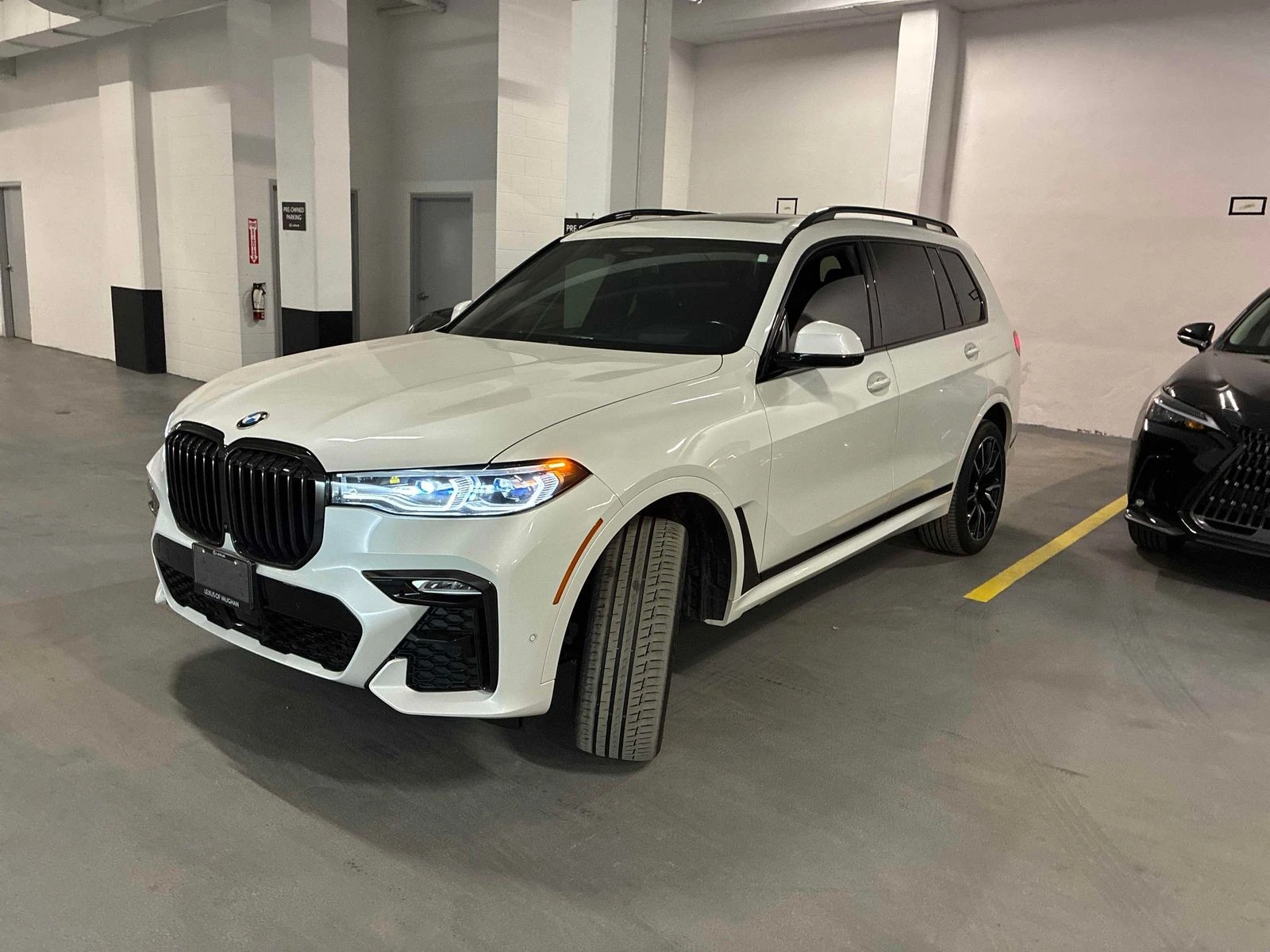 BMW X7 40I С РЕГИСТРАЦИЯ & АВТО КРЕДИТ