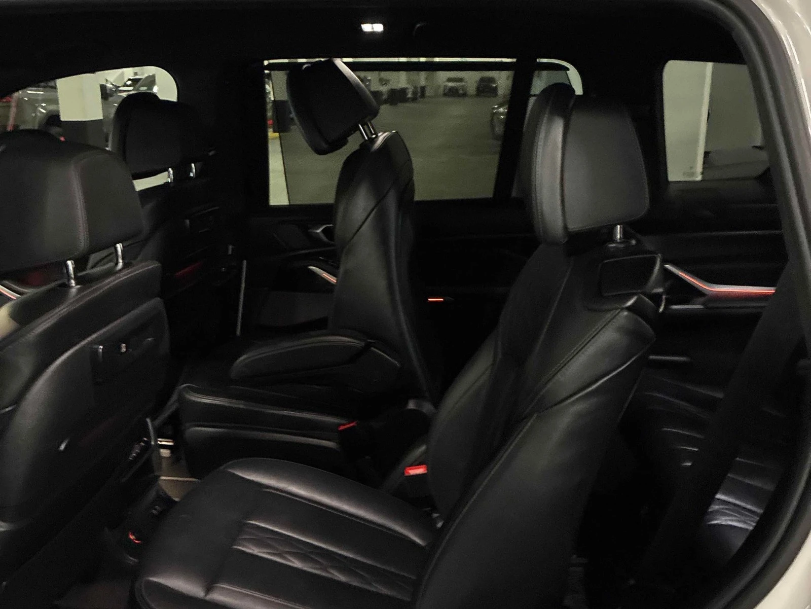 BMW X7 40I С РЕГИСТРАЦИЯ & АВТО КРЕДИТ, снимка 11 - Автомобили и джипове - 54060779