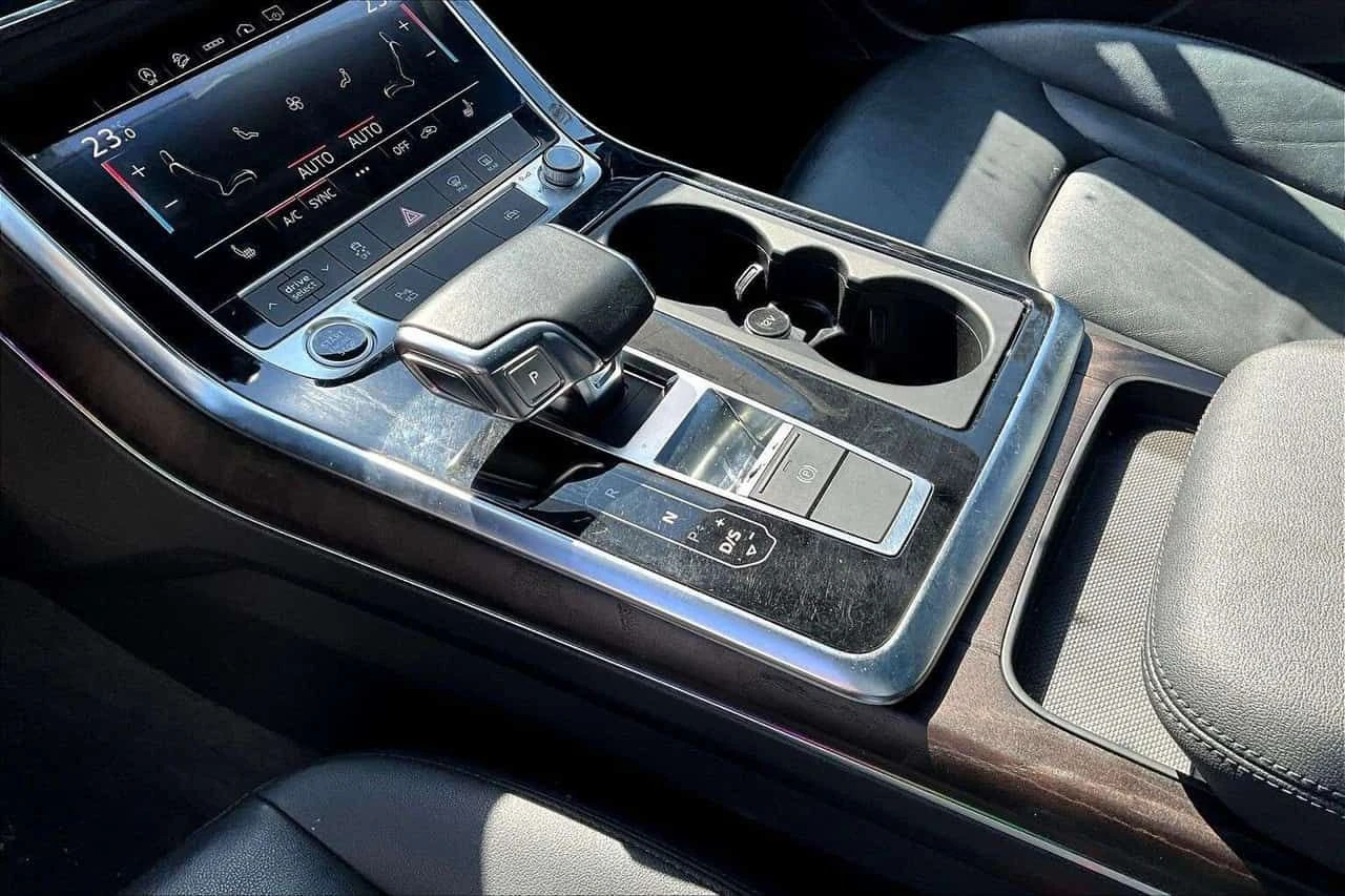 Audi Q7 QUATTRO / ПОДГРЕВ / ПАНОРАМА / ОТ ПРЕДСТАВИТЕЛСТВО, снимка 17 - Автомобили и джипове - 55177619