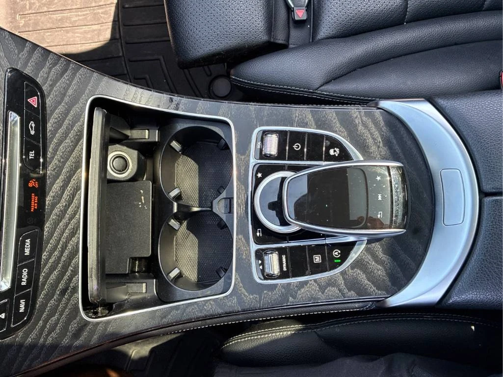 Mercedes-Benz GLC 300 * CARFAX * ОПЦИЯ ЗА ФИНАНСИРАНЕ * , снимка 14 - Автомобили и джипове - 55786216