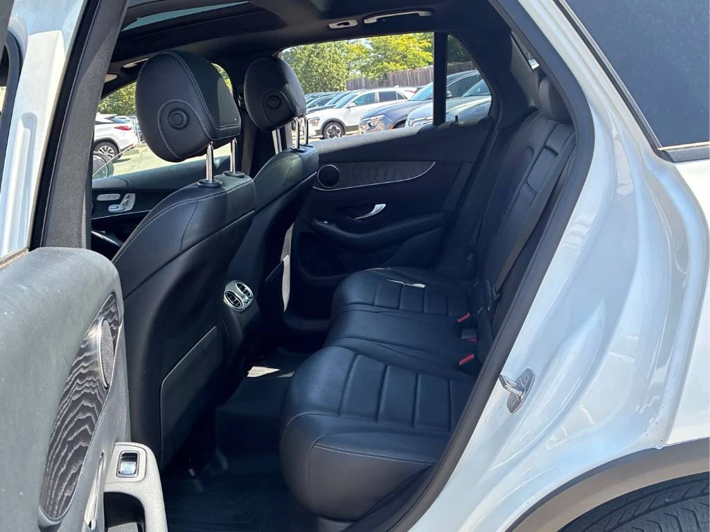 Mercedes-Benz GLC 300 * CARFAX * ОПЦИЯ ЗА ФИНАНСИРАНЕ * , снимка 15 - Автомобили и джипове - 55786216