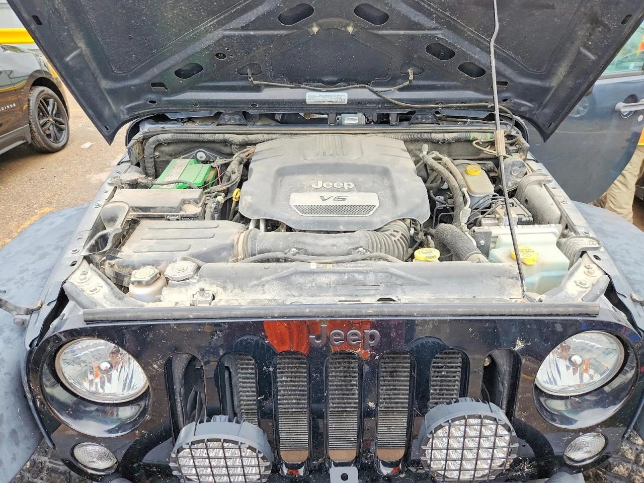 Jeep Wrangler 3.6l Unlimited Sport, снимка 11 - Автомобили и джипове - 56225920