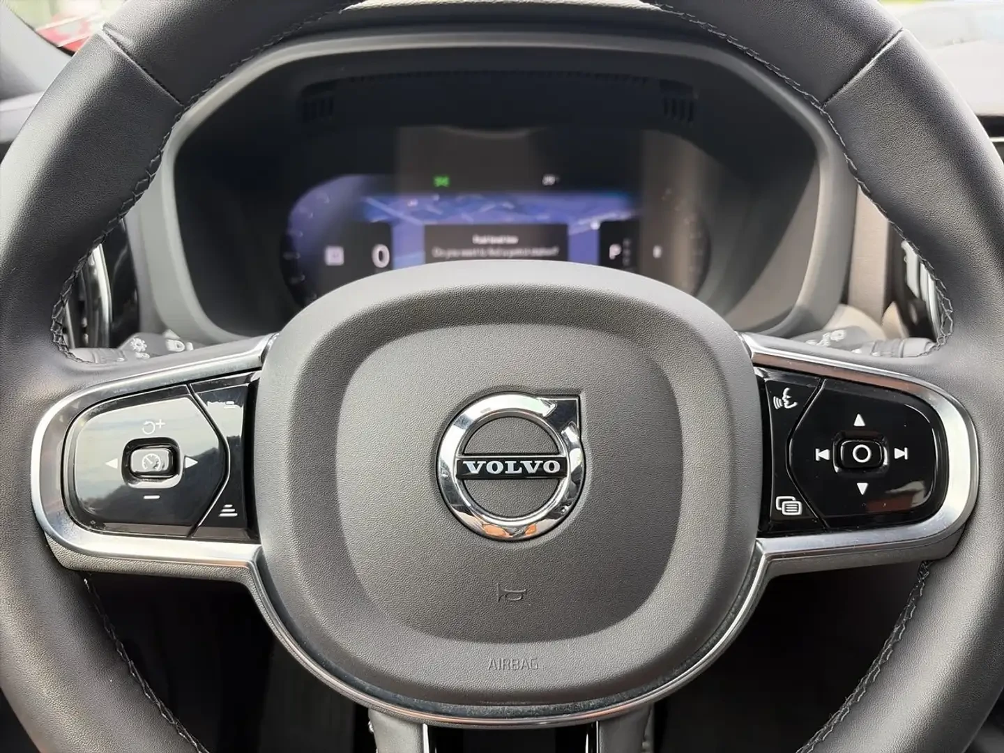 Volvo XC60 B6* R* DESIGN* HARMON* KARDON* LANE* ASSIST* ����� | Mobile.bg � ����������� 10