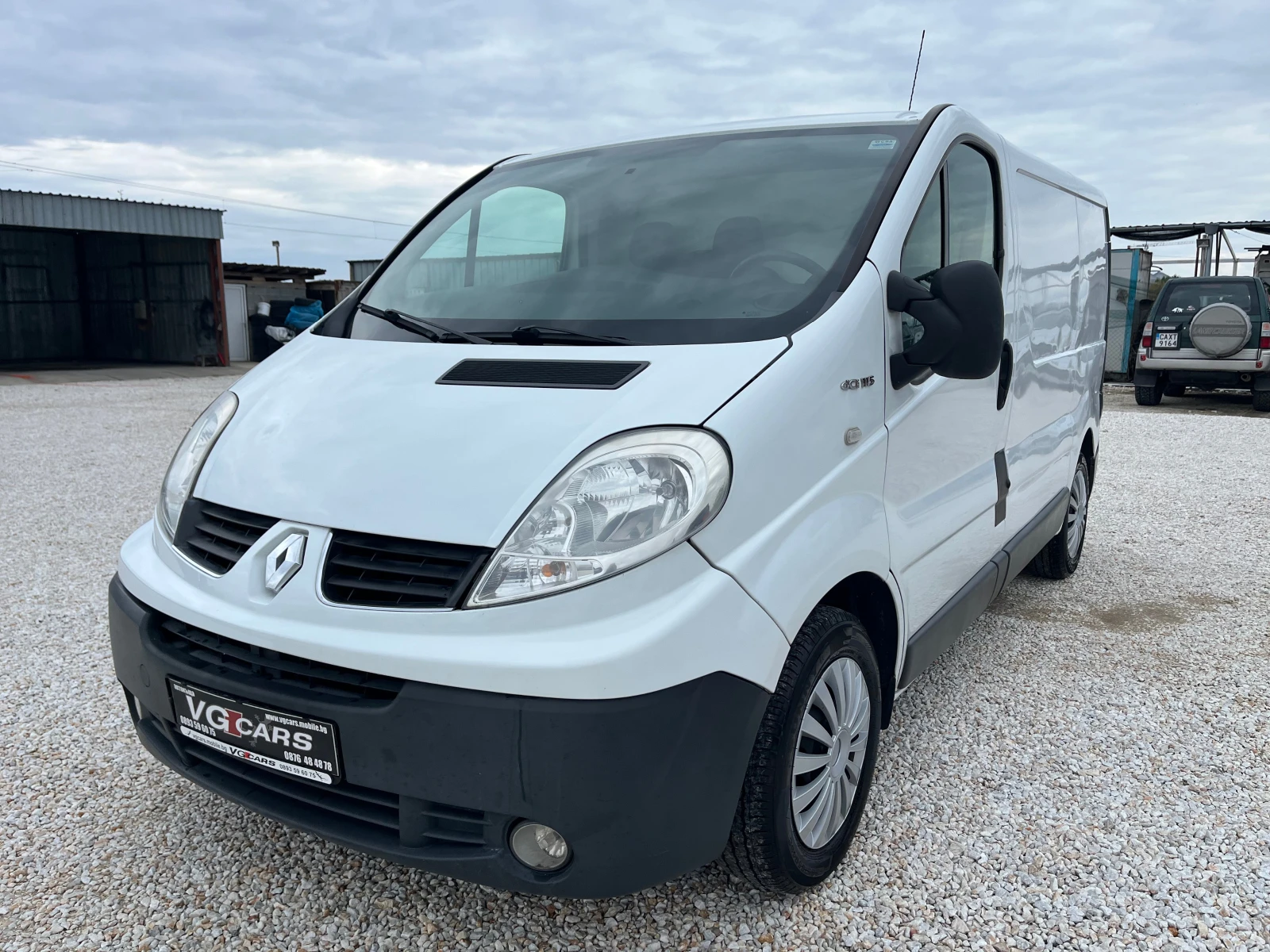Renault Trafic 2.0DCI, 115ck.-Хладилен/ Минусов, снимка 3 - Бусове и автобуси - 54381376