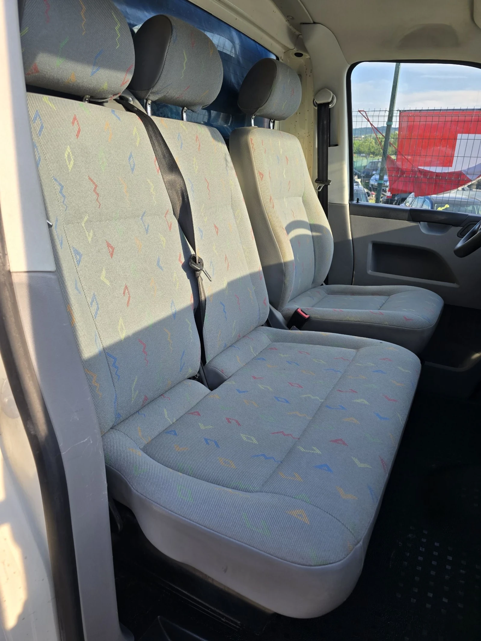VW Transporter 1.9TDI , снимка 11 - Бусове и автобуси - 55002329