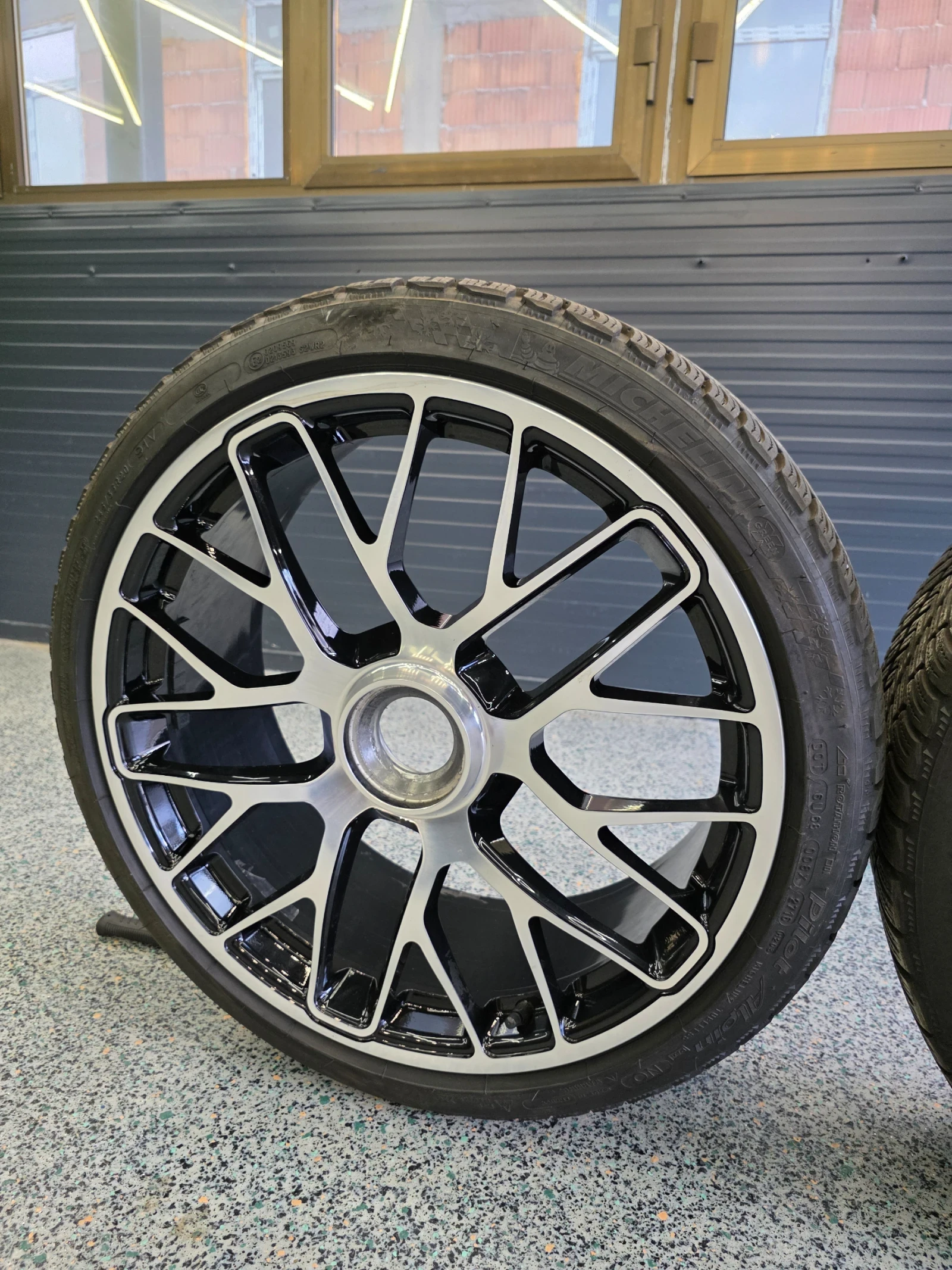 ���� � ������ 295/30R20 �� Porsche 911 | Mobile.bg � ����������� 12
