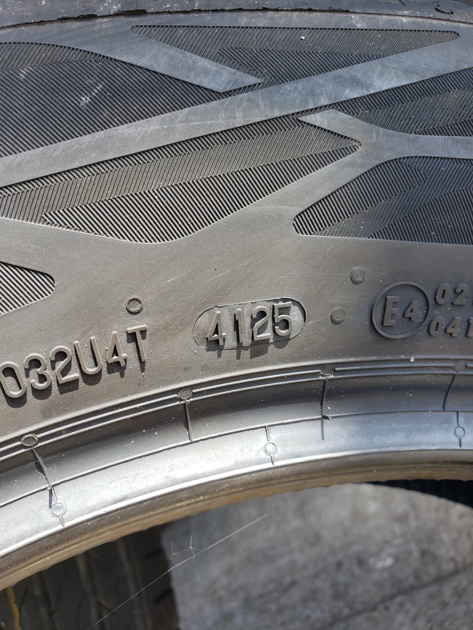 Гуми Летни 215/60R18, снимка 7 - Гуми и джанти - 56244228