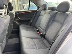 Mercedes-Benz C 220 / РЕГИСТРИРАН И ОБСЛУЖЕН /, снимка 10