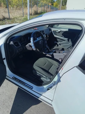 Volvo V60 D-2, снимка 8