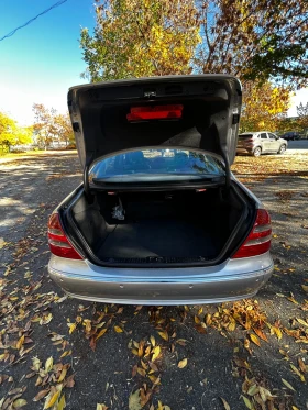 Mercedes-Benz E 320, снимка 6