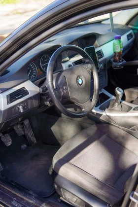     BMW 320 320