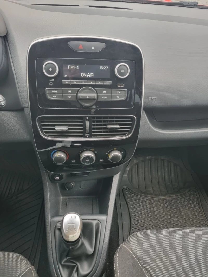 Renault Clio 1.6 dCi 75 , снимка 9 - Автомобили и джипове - 43845927