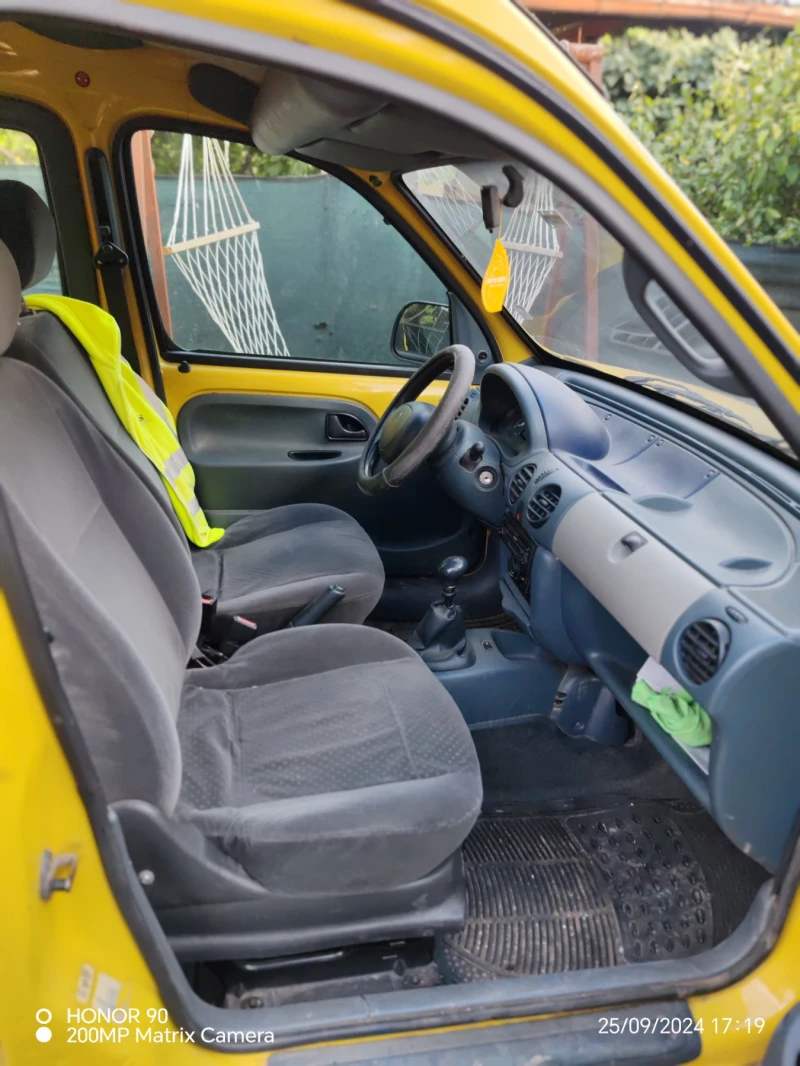 Renault Kangoo, снимка 8 - Автомобили и джипове - 47567871