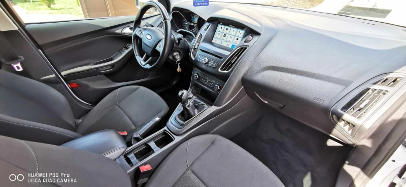 Ford Focus 1.0 ekobost, снимка 7 - Автомобили и джипове - 47608851