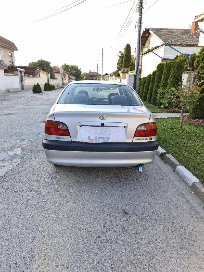 Toyota Avensis 2.0 Дизел, снимка 5 - Автомобили и джипове - 50991487