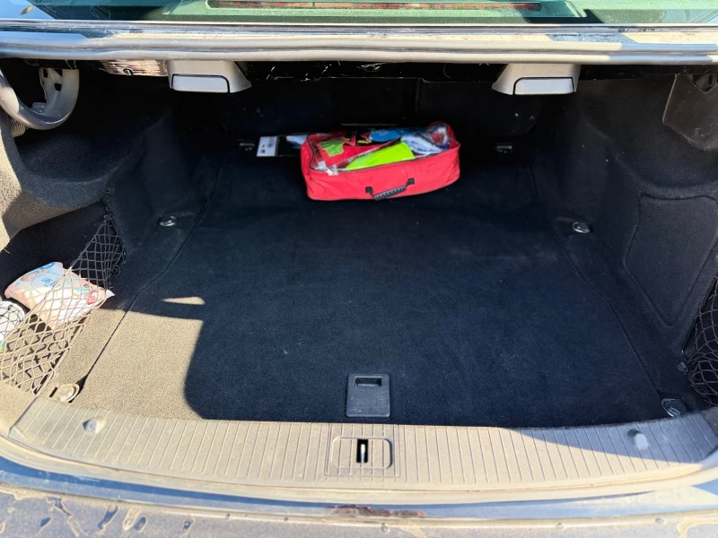 Mercedes-Benz E 220 CDI, снимка 11 - Автомобили и джипове - 53496084