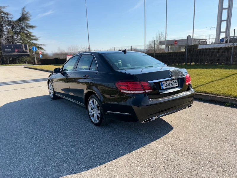 Mercedes-Benz E 220 CDI, снимка 3 - Автомобили и джипове - 53496084