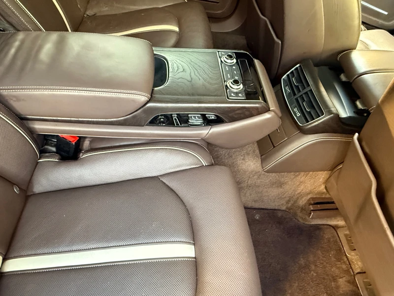 Audi A8 4.0tfsi MATRIX FULL, снимка 11 - Автомобили и джипове - 53586009