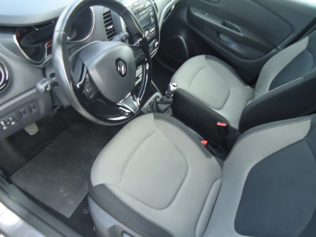 Renault Captur 1.5dci 6ck 110kc, снимка 9 - Автомобили и джипове - 48547193