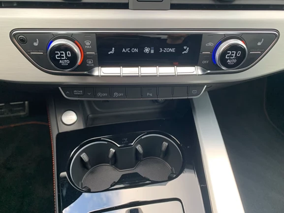 Audi A5 Sportback 40 TFSI Quattro = S-line = Гаранция - изображение 9