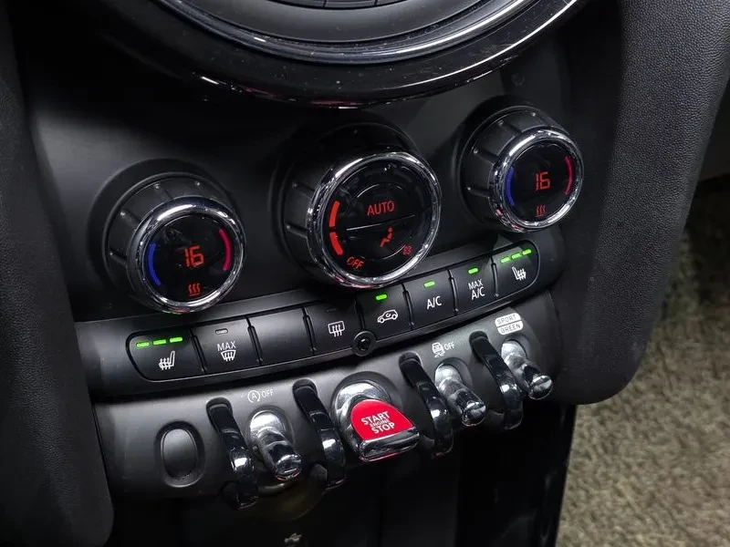 Mini Cooper S 2.0 /Navi/Camera/Carfax, снимка 12 - Автомобили и джипове - 54652078