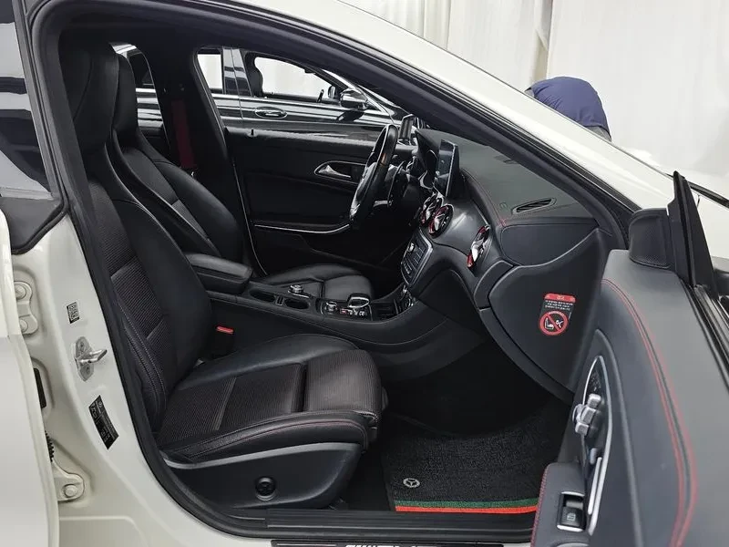 Mercedes-Benz CLA 45 AMG  4Matic, снимка 11 - Автомобили и джипове - 55111200
