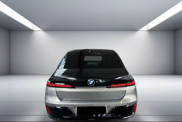 BMW 740 d xDrive = M-Sport Pro = Гаранция, снимка 2 - Автомобили и джипове - 55406399
