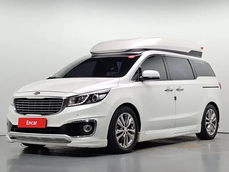 Kia Carnival 9-Seater High Limousine Prestige