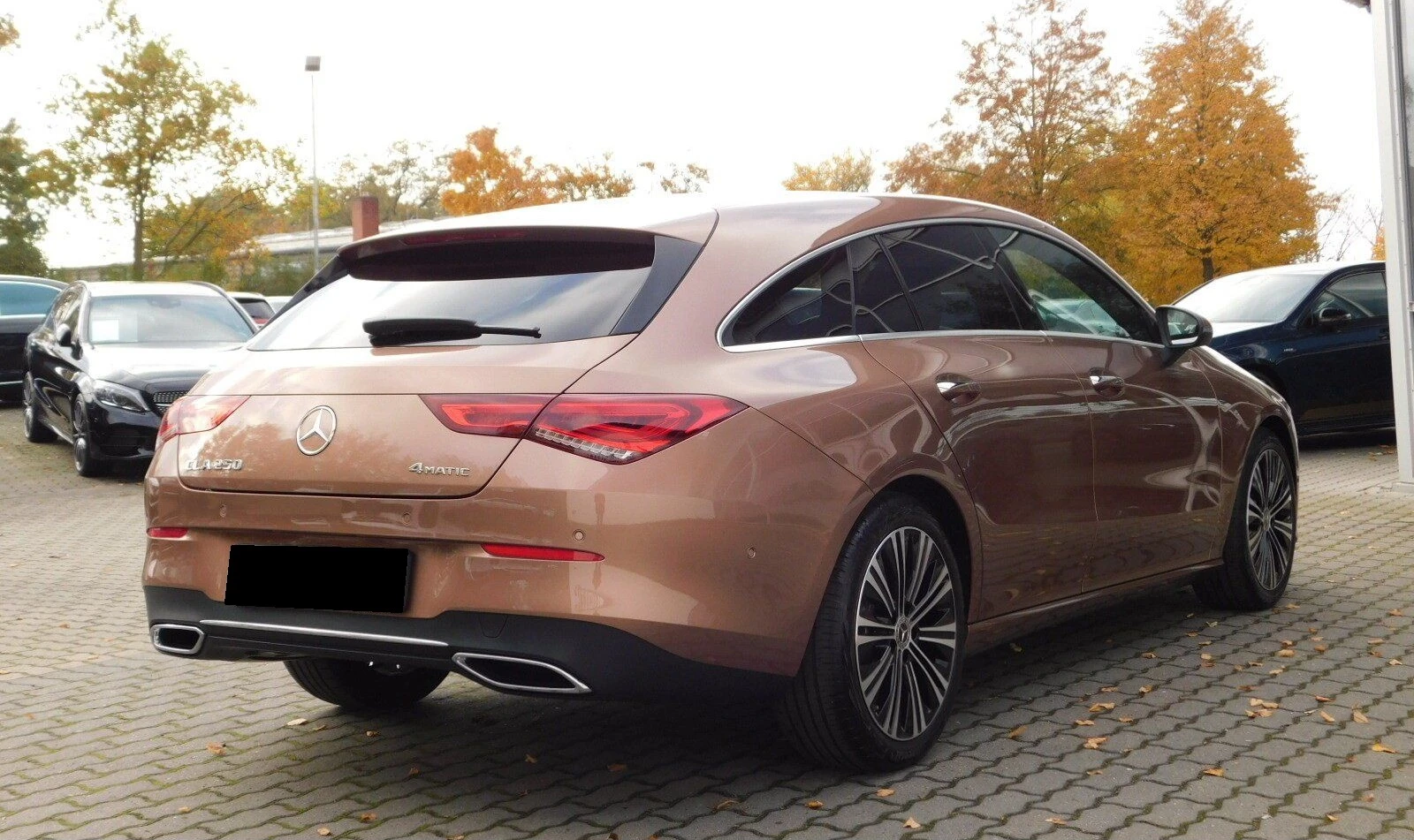 Mercedes-Benz CLA 250 SB* 4M* DISTRONIC* HEAD-UP* KEYLESS* CARPLAY* PANO - изображение 2