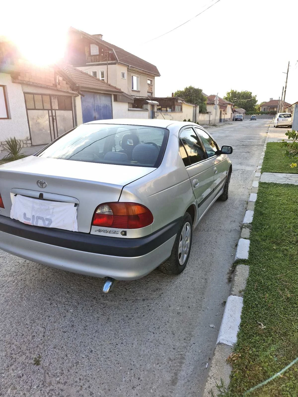 Toyota Avensis 2.0 Дизел - изображение 4