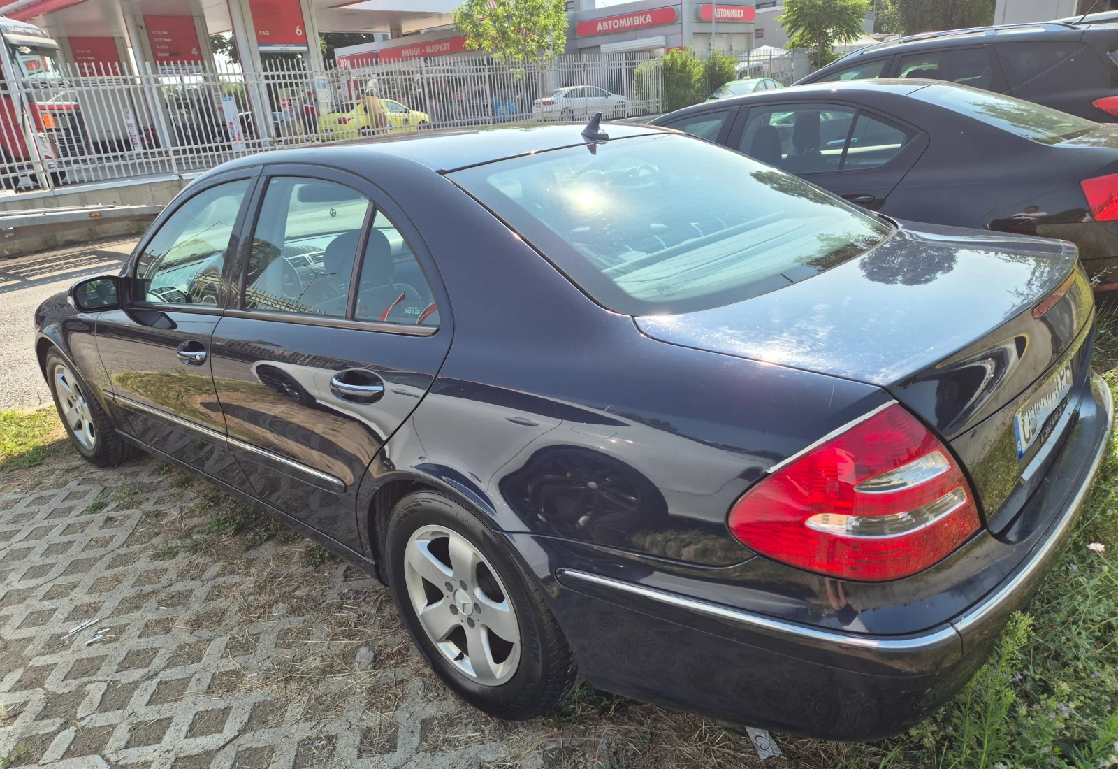 Mercedes-Benz E 220  - изображение 3