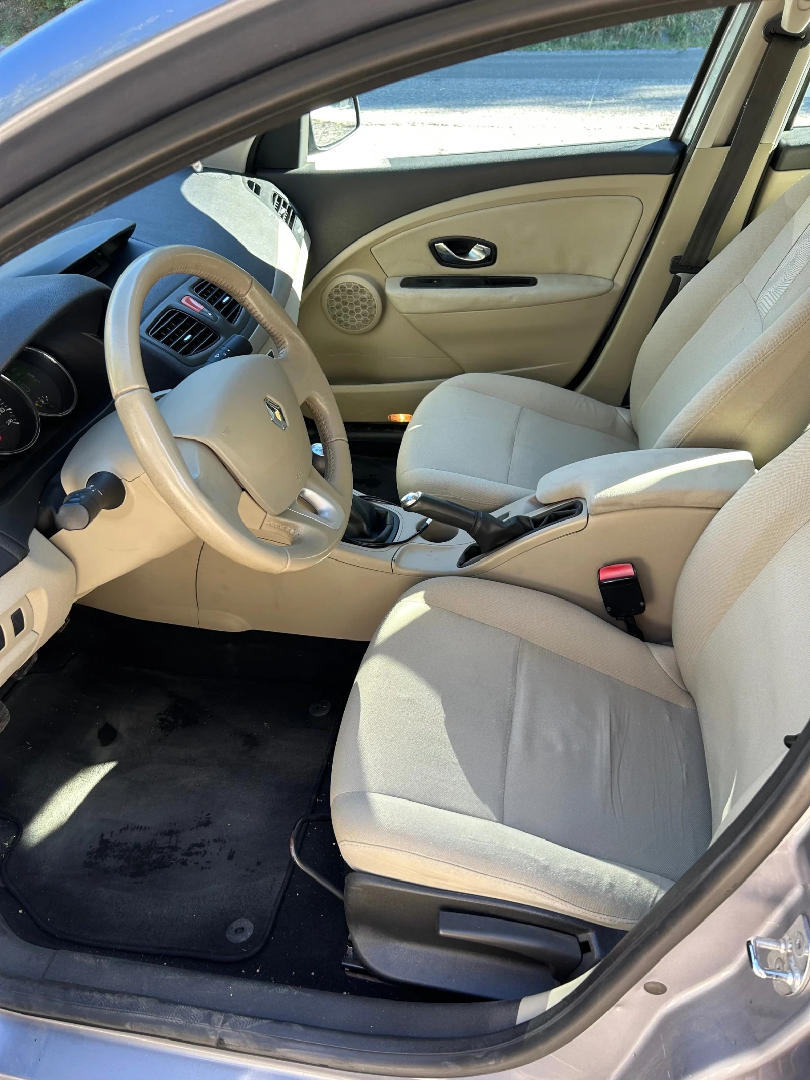 Renault Fluence 1.5 dci - изображение 8
