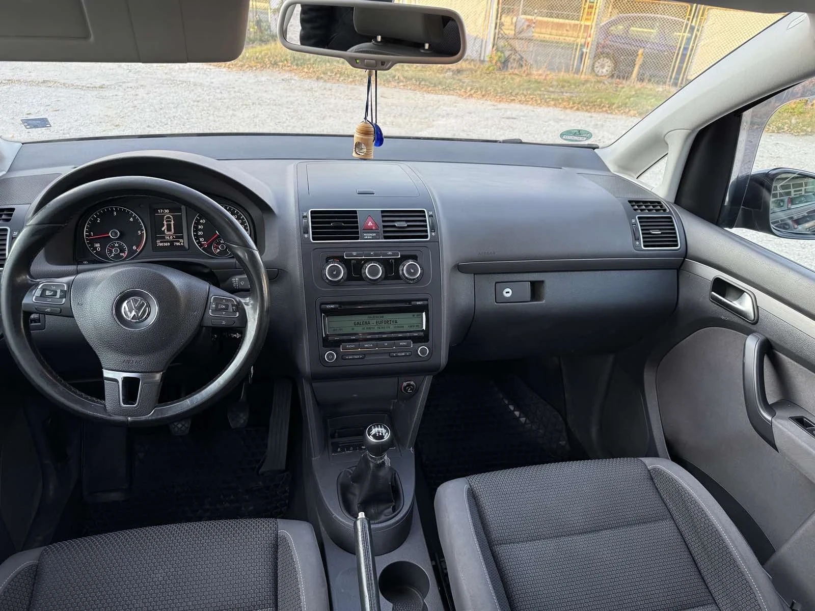 VW Touran 1.6 TDI | Mobile.bg   7