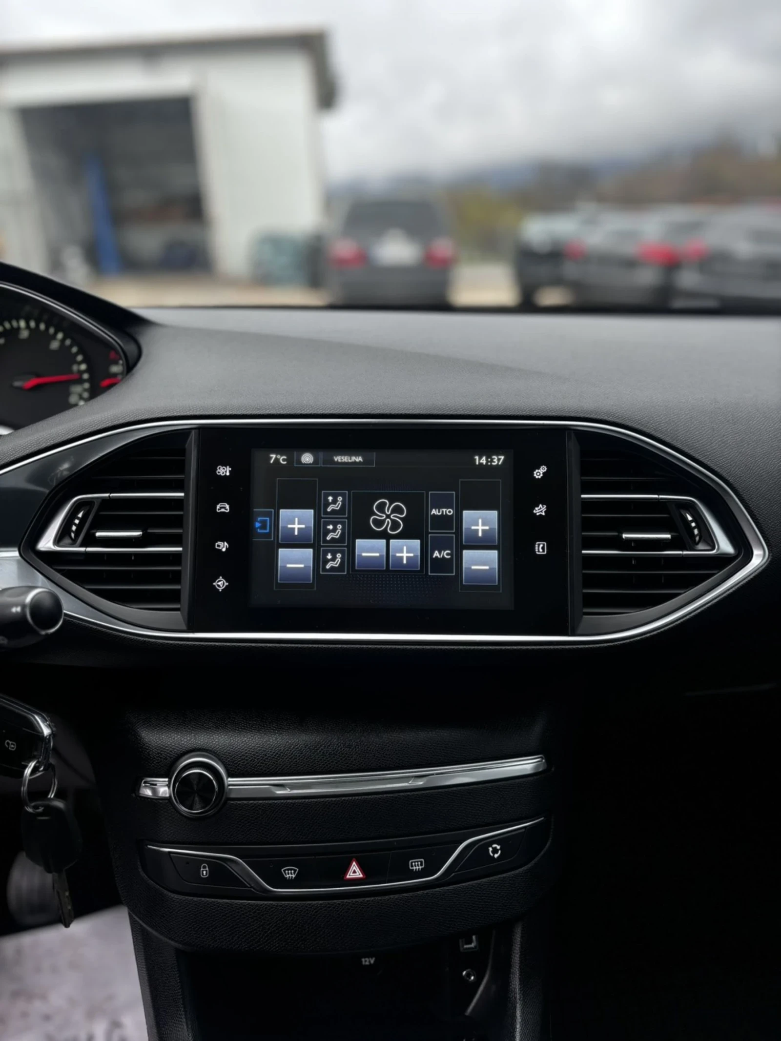 Peugeot 308 1.6~HDI~ | Mobile.bg   11