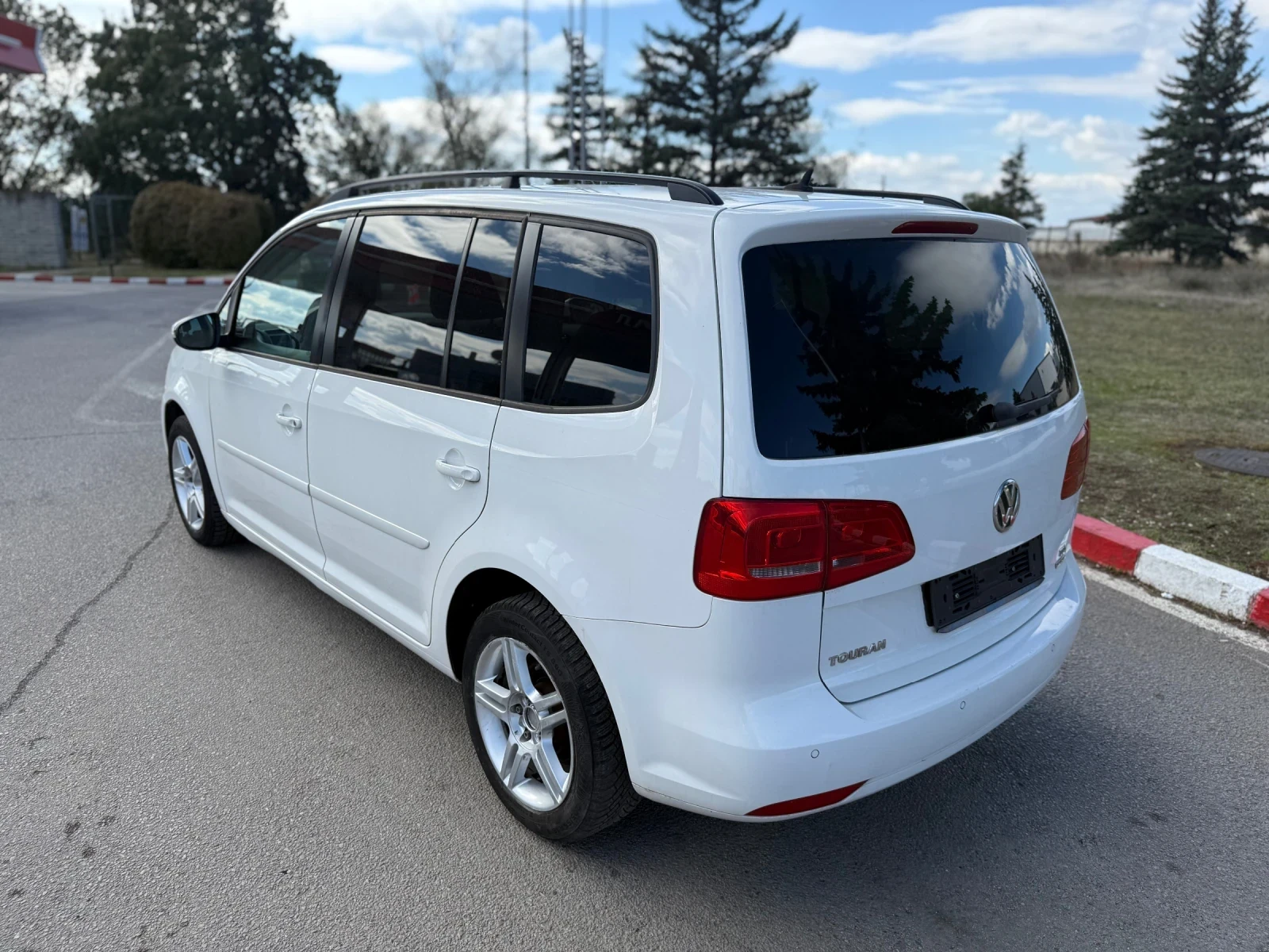 VW Touran 1, 6TDI* 170000KM - изображение 4