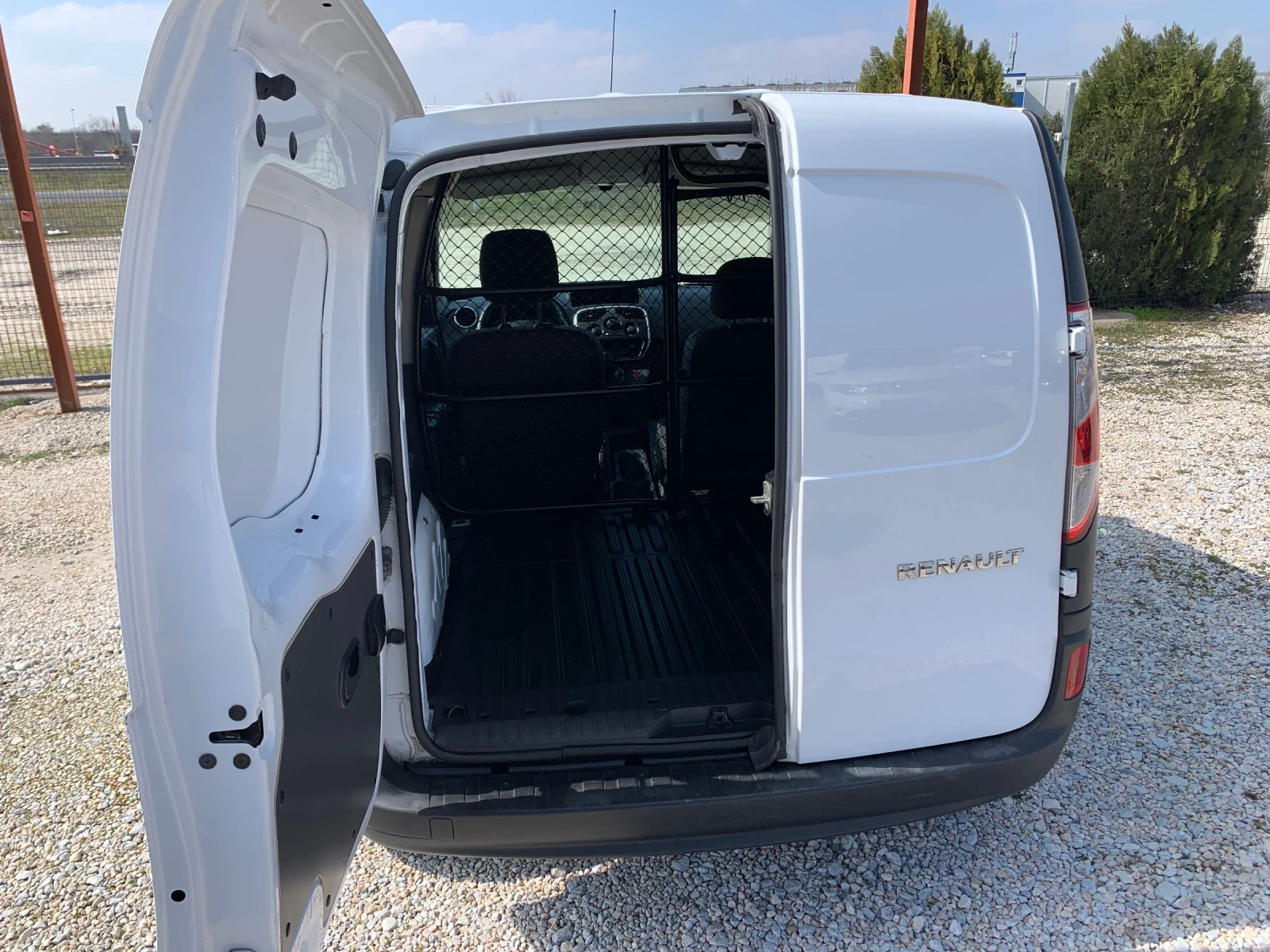 Renault Kangoo 1.5dci, снимка 11 - Автомобили и джипове - 53834149