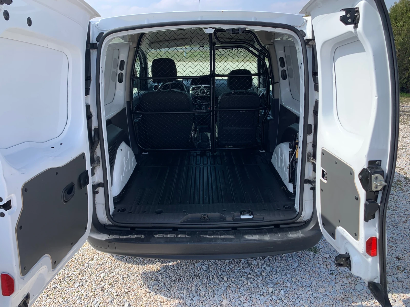 Renault Kangoo 1.5dci, снимка 10 - Автомобили и джипове - 53834149