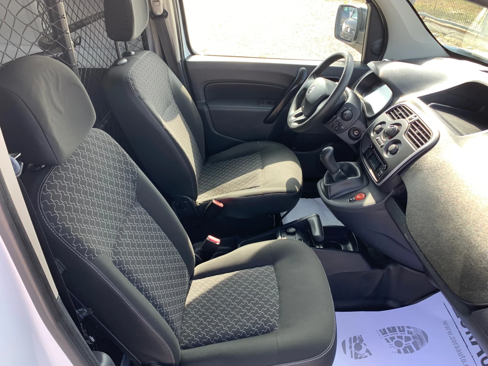 Renault Kangoo 1.5dci, снимка 8 - Автомобили и джипове - 53834149