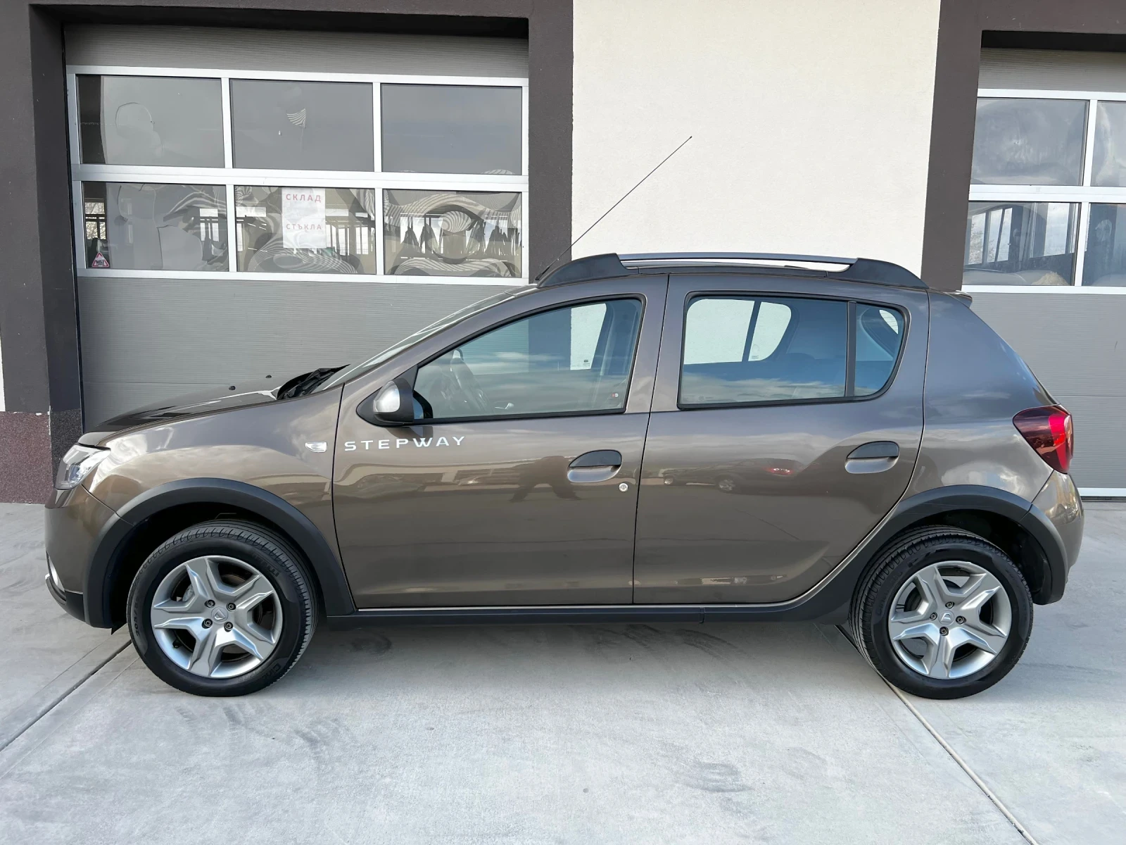 Dacia Sandero 1.5DCI-STEPWAY FACE NAVI EURO6 KTEO АВТОПИЛОТ LED, снимка 9 - Автомобили и джипове - 53943358