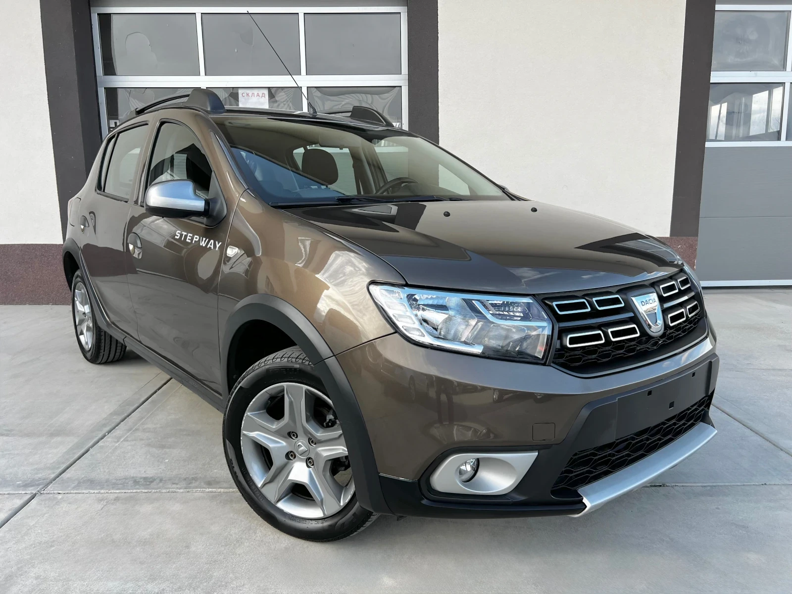 Dacia Sandero 1.5DCI-STEPWAY FACE NAVI EURO6 KTEO АВТОПИЛОТ LED, снимка 3 - Автомобили и джипове - 53943358