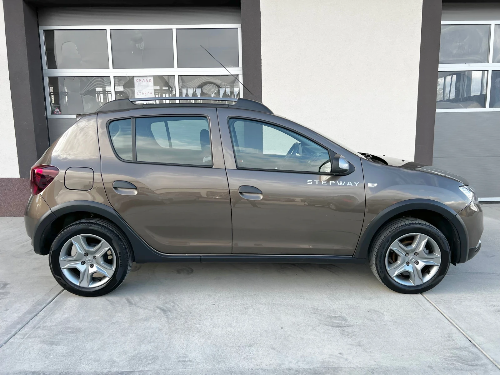 Dacia Sandero 1.5DCI-STEPWAY FACE NAVI EURO6 KTEO АВТОПИЛОТ LED, снимка 10 - Автомобили и джипове - 53943358