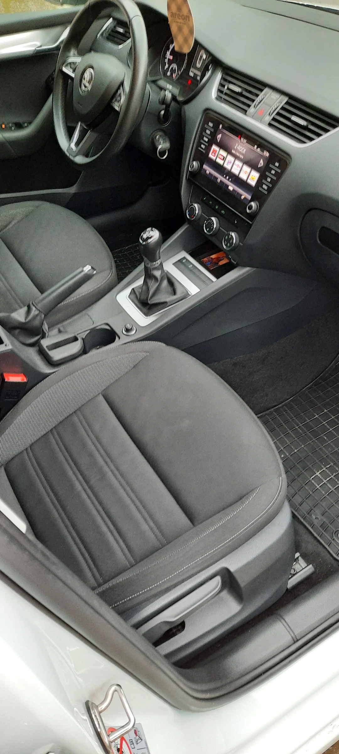 Skoda Octavia, снимка 4 - Автомобили и джипове - 54246133