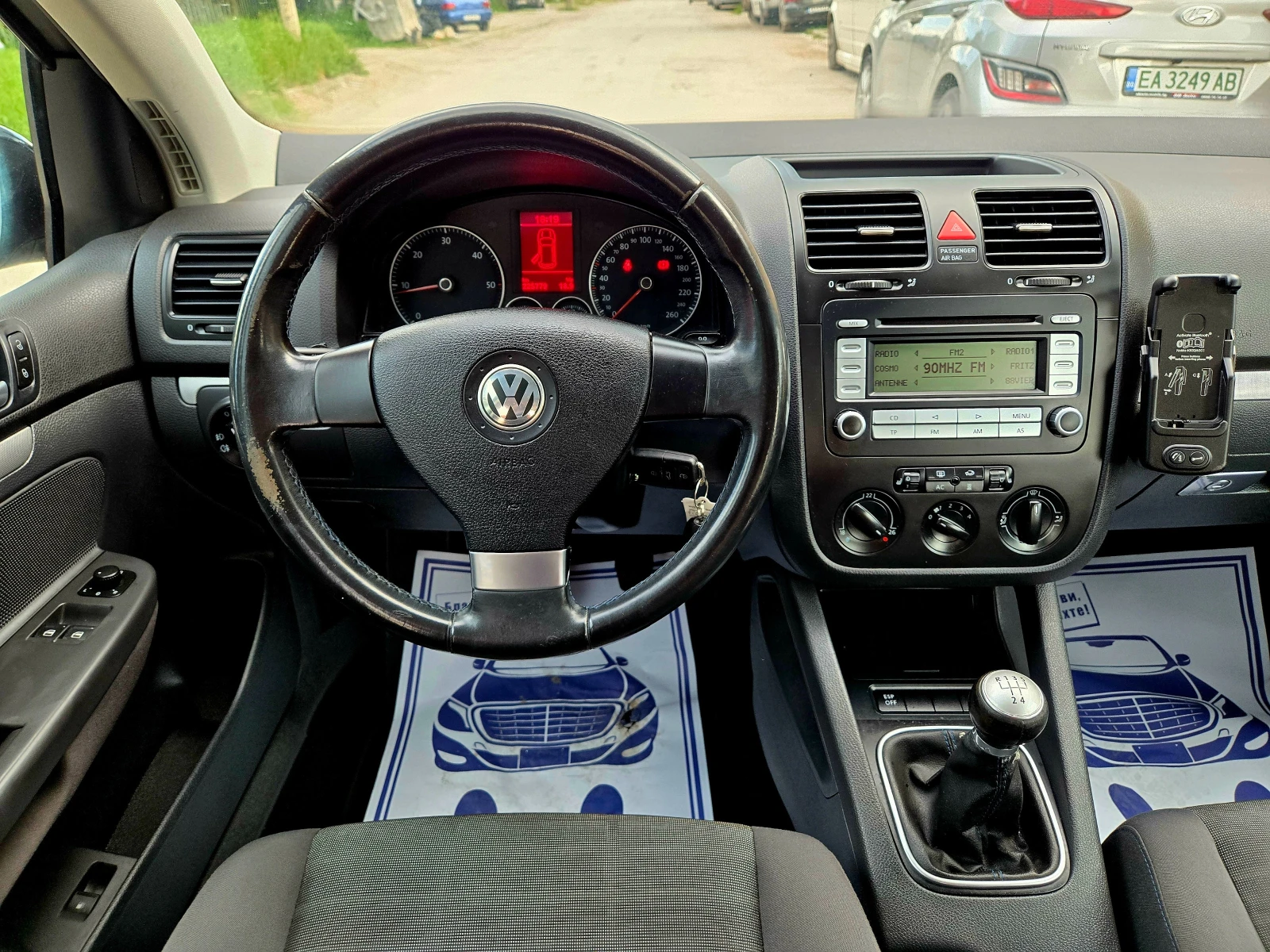 VW Golf 1.9TDI Германия Климатик Темпомат Парктроник Печка, снимка 13 - Автомобили и джипове - 54392788