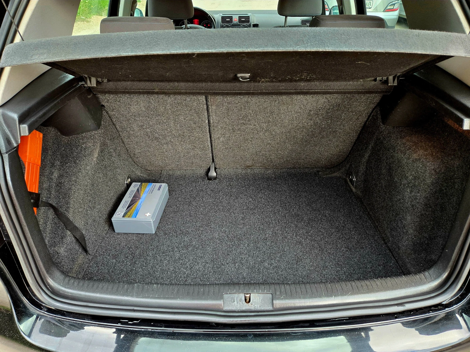VW Golf 1.9TDI Германия Климатик Темпомат Парктроник Печка, снимка 17 - Автомобили и джипове - 54392788