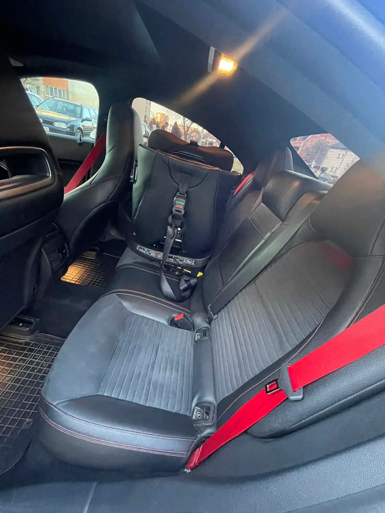 Mercedes-Benz CLA CLA 250, снимка 11 - Автомобили и джипове - 54459564