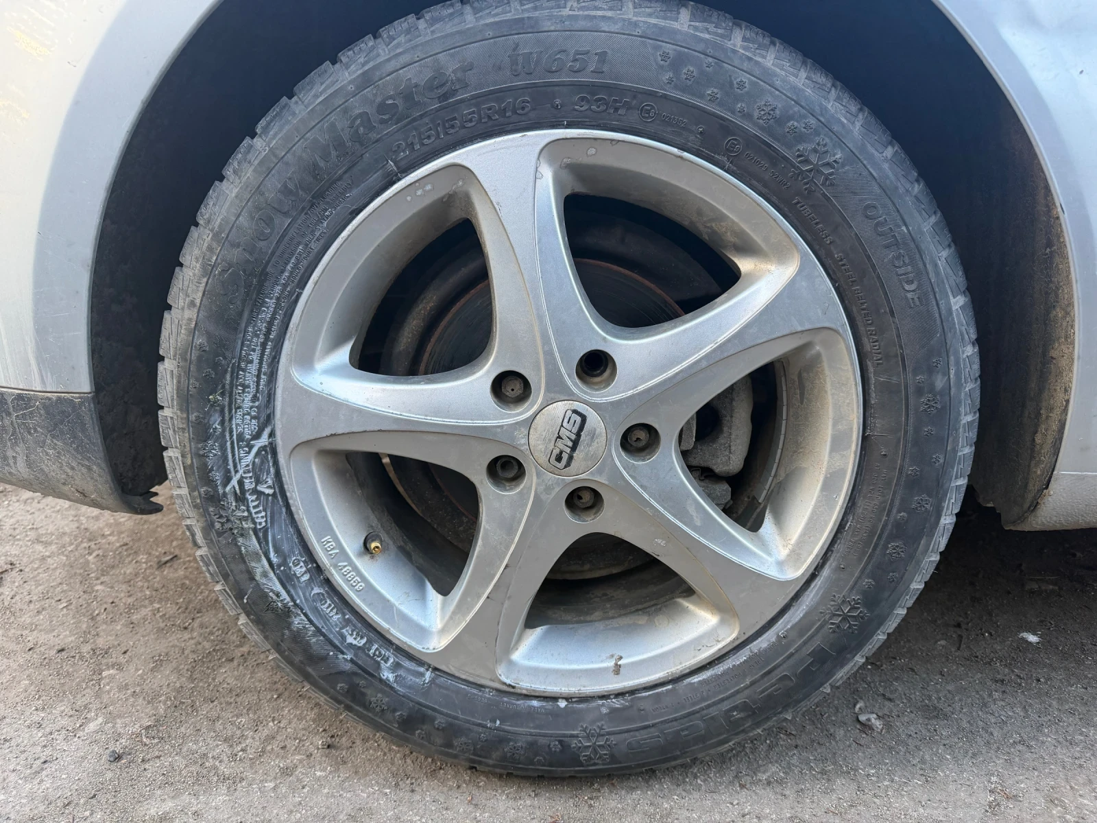 VW Touran, снимка 13 - Автомобили и джипове - 54543941
