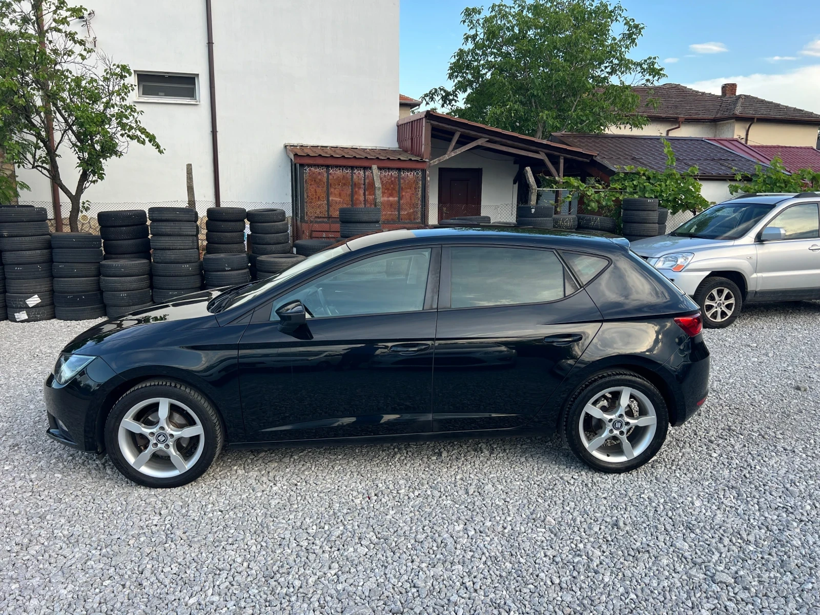 Seat Leon 1.6 тди 90 коня 2016година хечбек евро 6, снимка 4 - Автомобили и джипове - 54774355